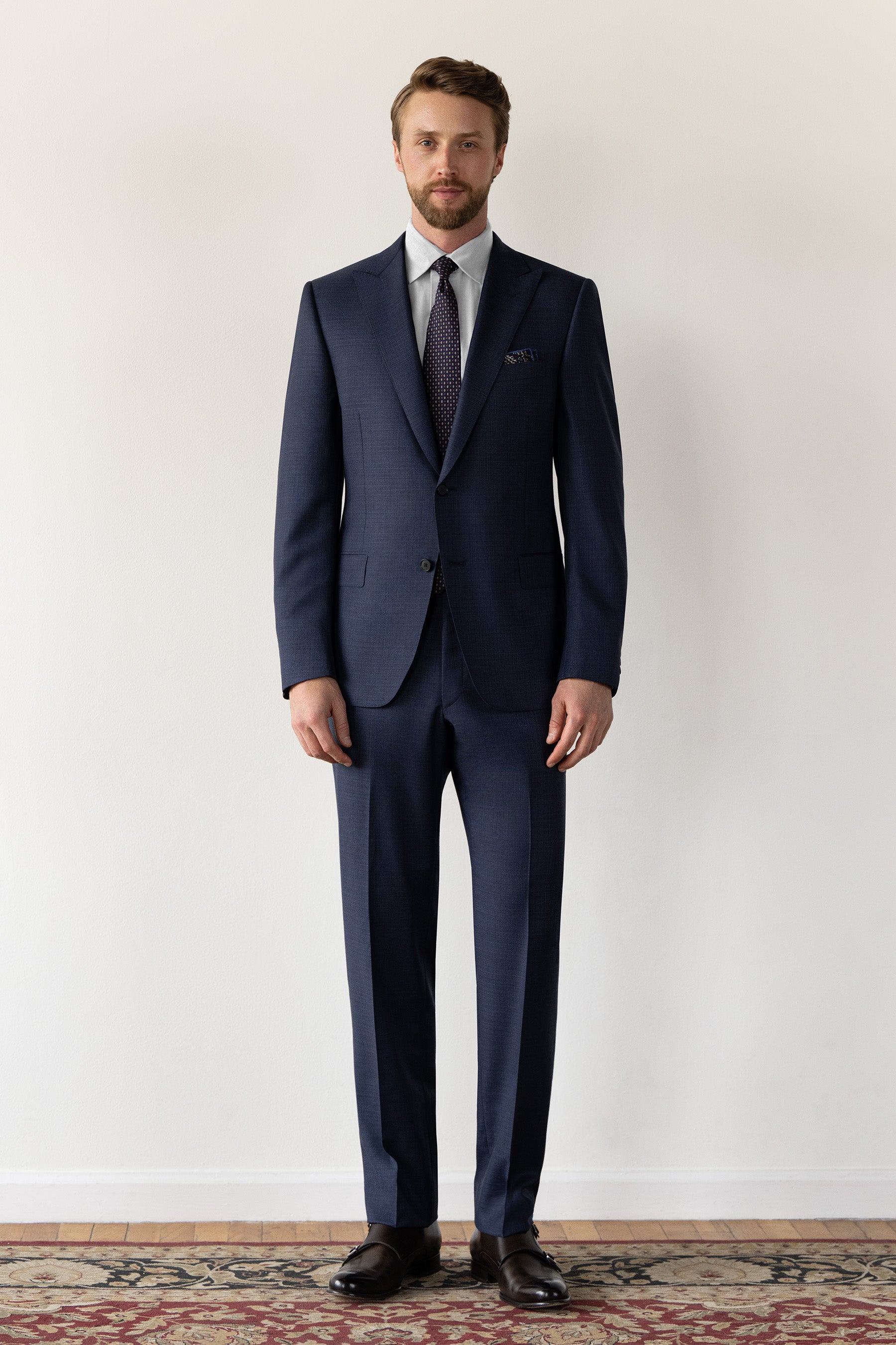 10 Suit Colors & How to Choose One For Men | IsuiT